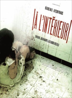 À l'intérieur