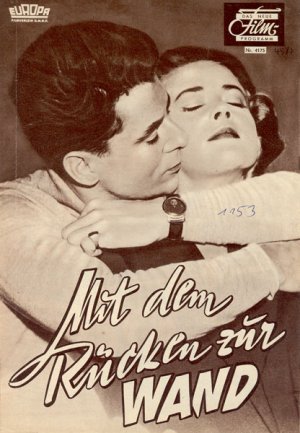 Le dos au mur
