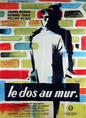 Le dos au mur