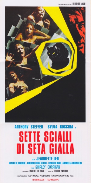 Sette scialli di seta gialla