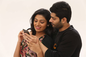 Rajavin Paarvai Raniyin Pakkam