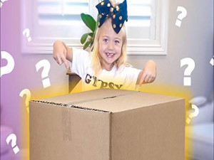Everleigh opens toys