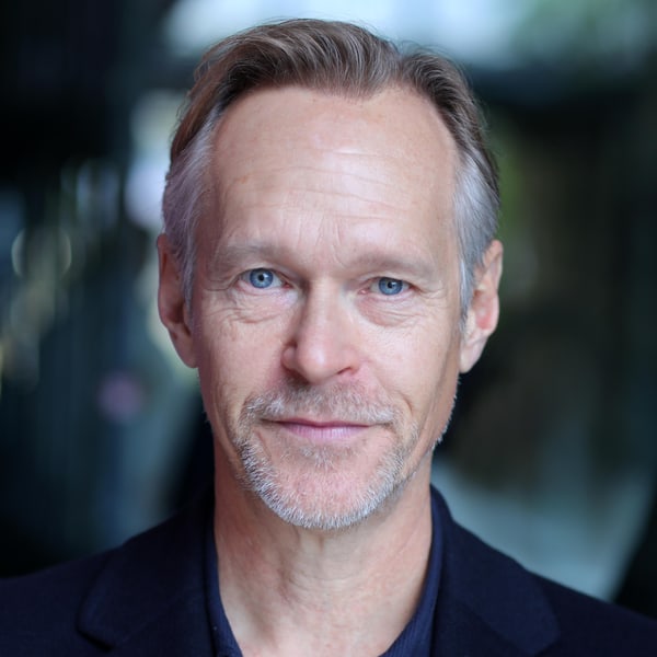 Steven Mackintosh(I)