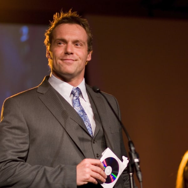 Michael Shanks(I)