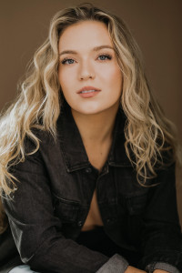 Nadia White
