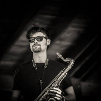 Dean Mitchell
