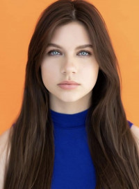 Lexi Graves