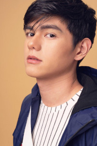 Alec Calderon