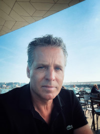 Bart van den Broek