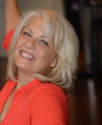 Suzanne Sole
