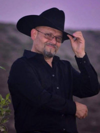 Robert Alvarez