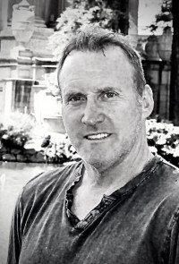 Lee McKechnie