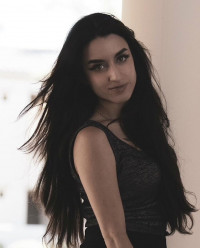 Ava Zarandy