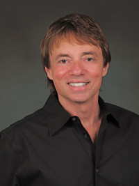 Michael M Luzzi