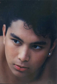 Blue De Leon