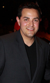 Robert Flores