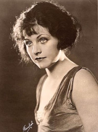 Helen Darling