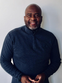 Leon Knoles