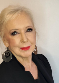 Paula DeBurgh