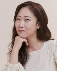 Minji Kang