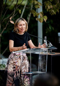 Bronwyn Cosgrave