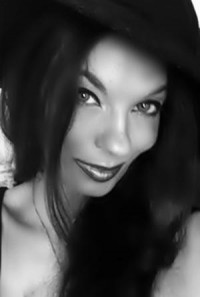 Melora Nivienne