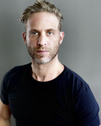 Jonathan Lev