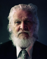 Robert W Smith