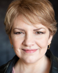 Tee Schneider