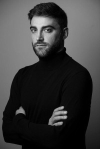 Robert González