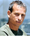 Yftach Katzur
