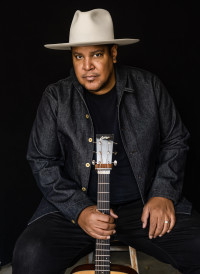 Chris Pierce