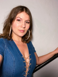 Deva Holliday