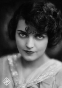 Margit Manstad