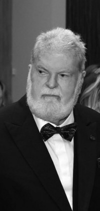 Dean Cundey