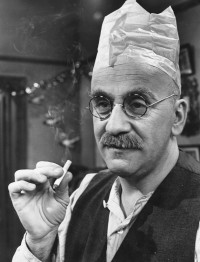 Warren Mitchell