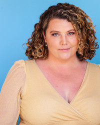 Nikki Lowe