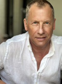 Andy Bennett