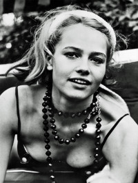 Eva Renzi