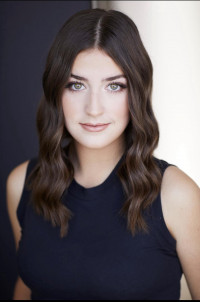 Maya Berkampos