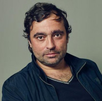 Yan Schoenefeld
