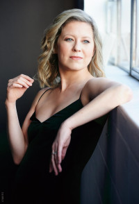 Nicole Underhay