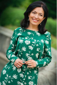 Yasemin Gravitas