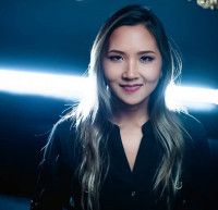 Lily LI